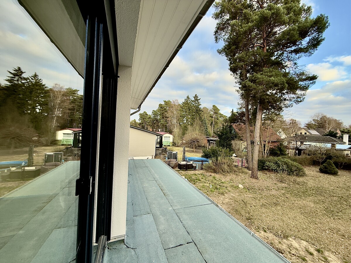 PROVISIONSFREI |Erstbezug von 200 m² Villa mit Balkon, Dachterrassen-Garage und 1.129 qm Garten