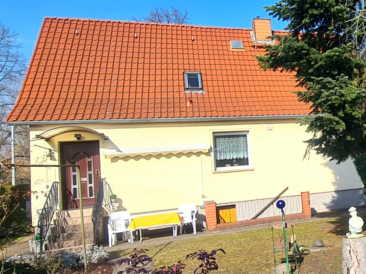 NEUER PREIS|1.056m² Sonnengrundstück in Südlage, charmante Einfamilienhaus, Garage, viel Nebengelass