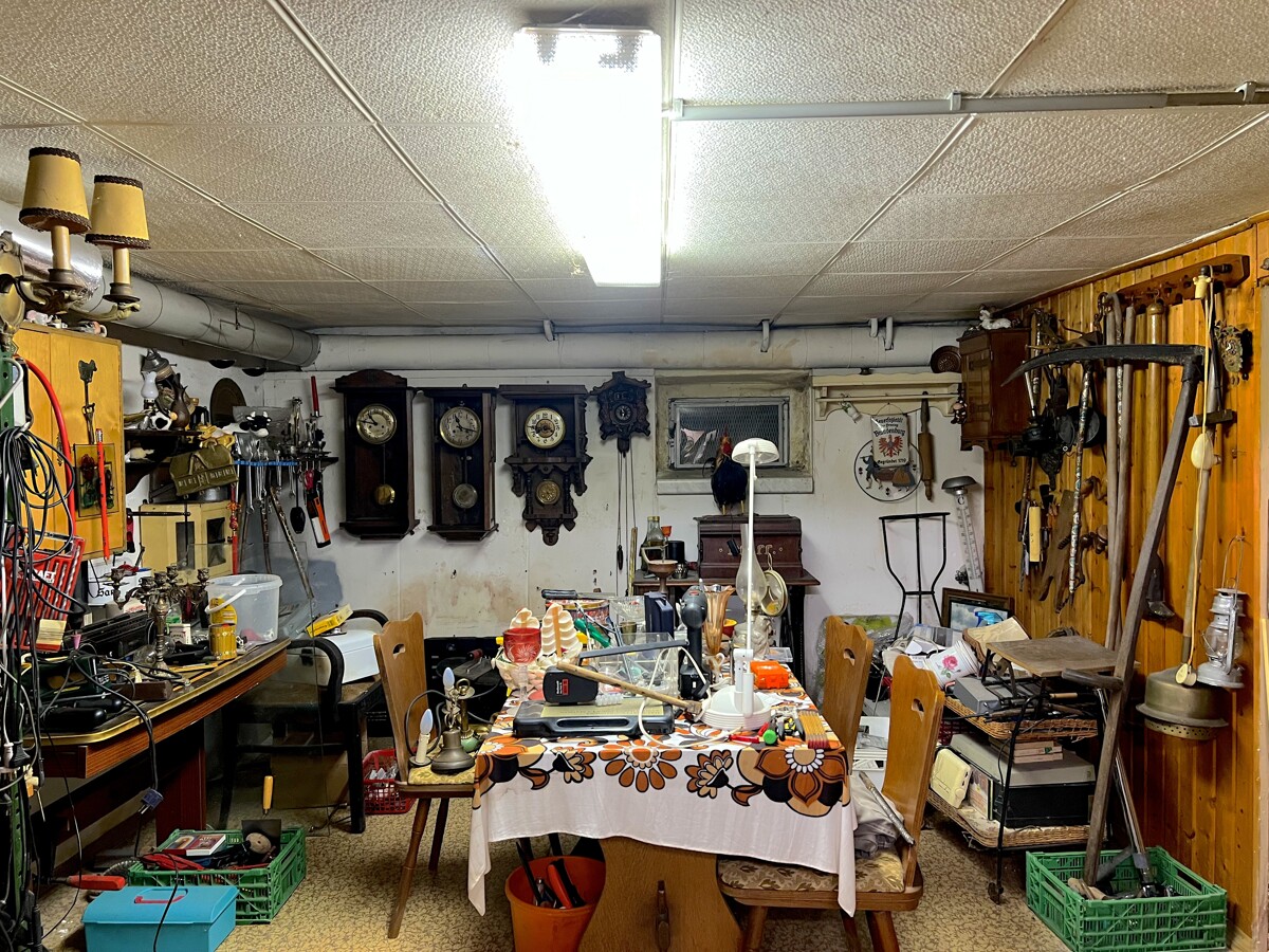 NEUER PREIS|1.056m² Sonnengrundstück in Südlage, charmante Einfamilienhaus, Garage, viel Nebengelass
