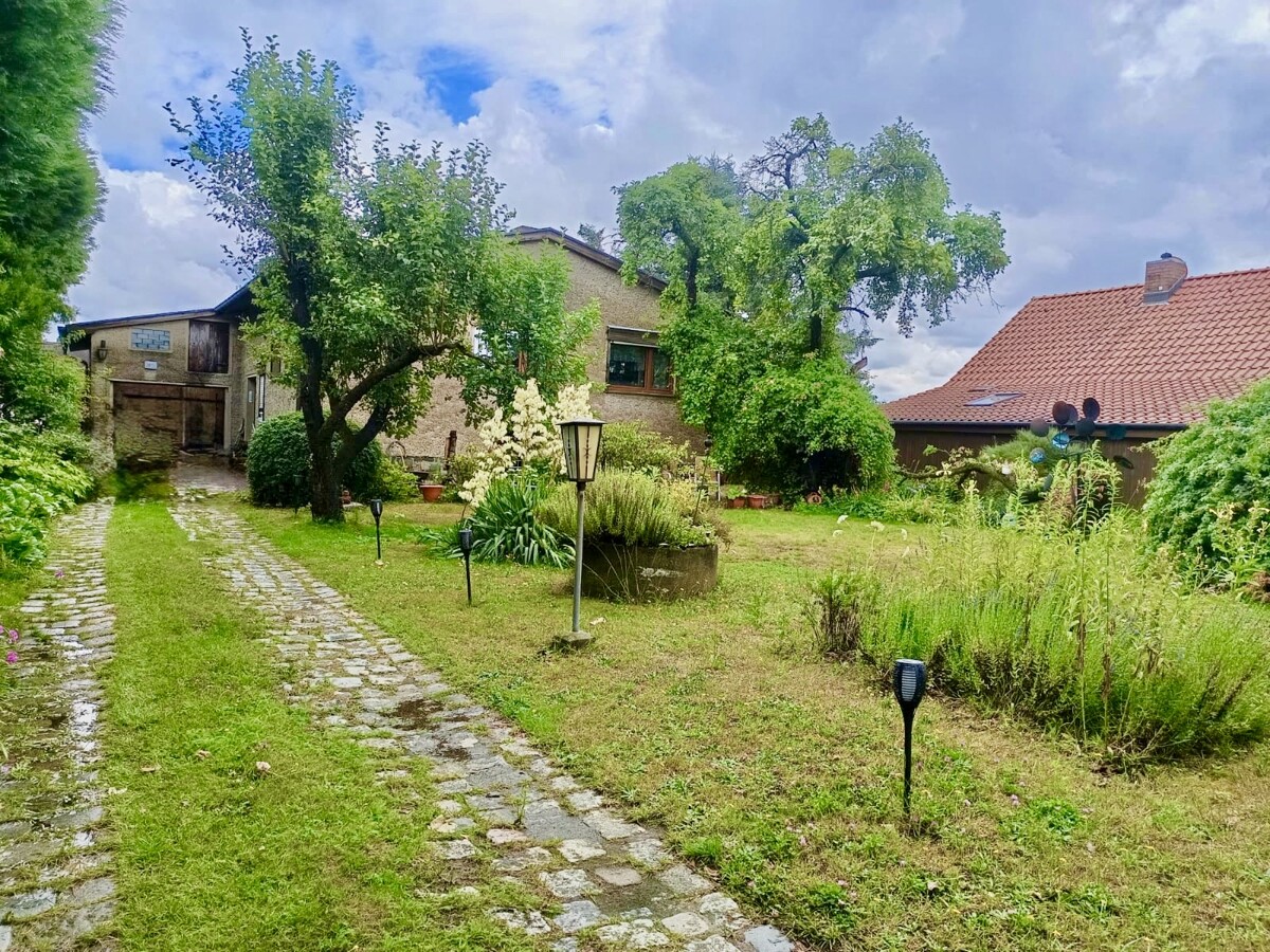 PROVISIONSFREI| Einfamilienhaus mit großem Potenzial in ruhiger Lage von Panketal!