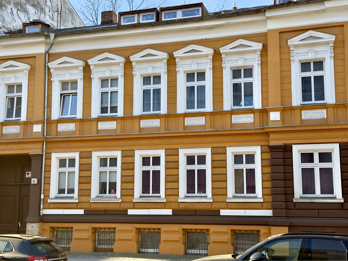 MFH mit gesichertem Cashflow & massivem Ausbaupotenzial, Nähe Bahnhof Lichtenberg (200 m!)