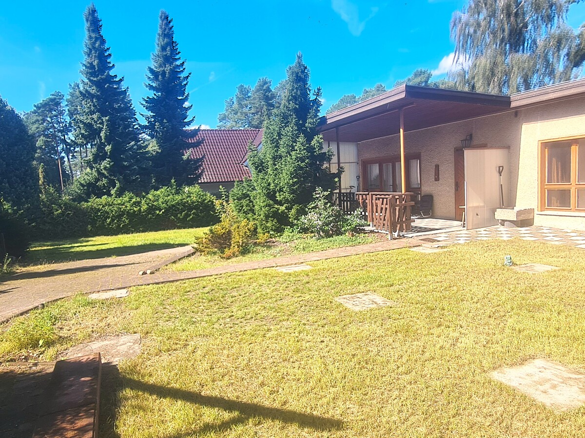 PROVISIONSFREI | Bungalow, Handwerkerobjekt auf großem, ruhigem Grundstück in Bestlage von Basdorf