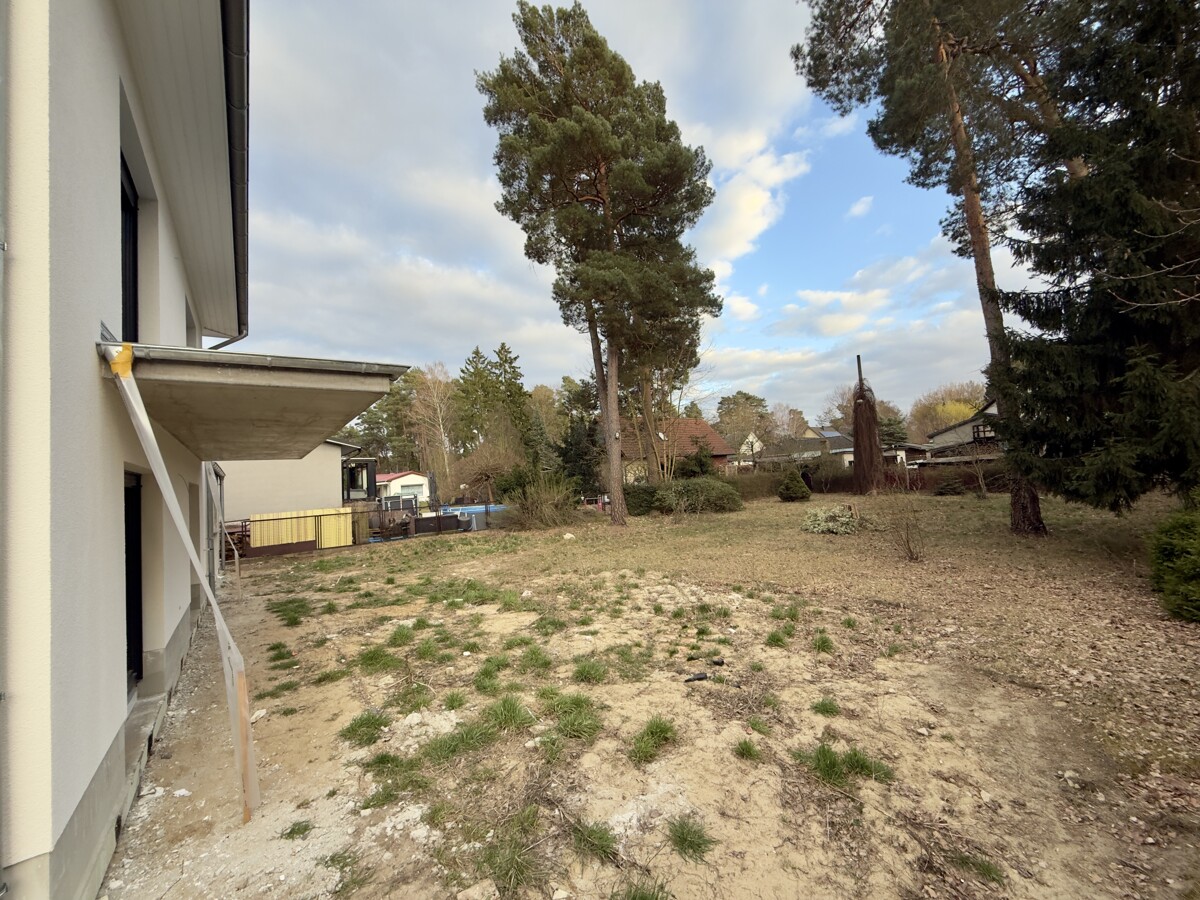 PROVISIONSFREI |Erstbezug von 200 m² Villa mit Balkon, Dachterrassen-Garage und 1.129 qm Garten