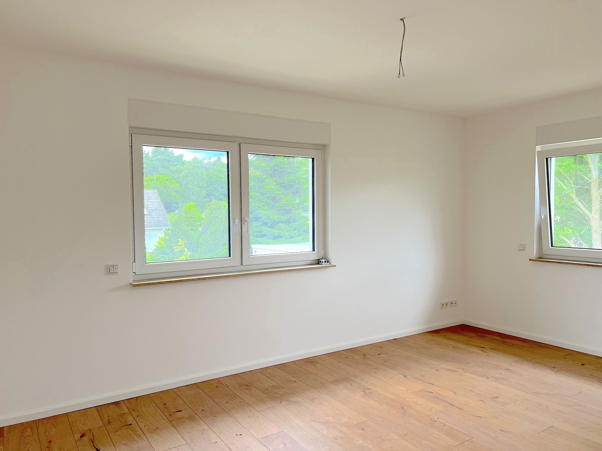 PROVISIONSFREI |Erstbezug von 200 m² Villa mit Balkon, Dachterrassen-Garage und 1.129 qm Garten