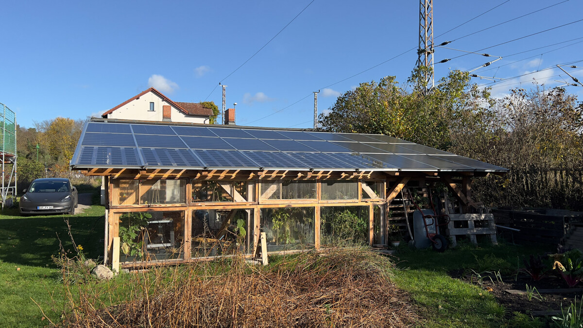 IDYLLE AM BAHNHOF | Kleinhaus zentral mit PV-Anlage und 2 Nebengelassen ohne Provision