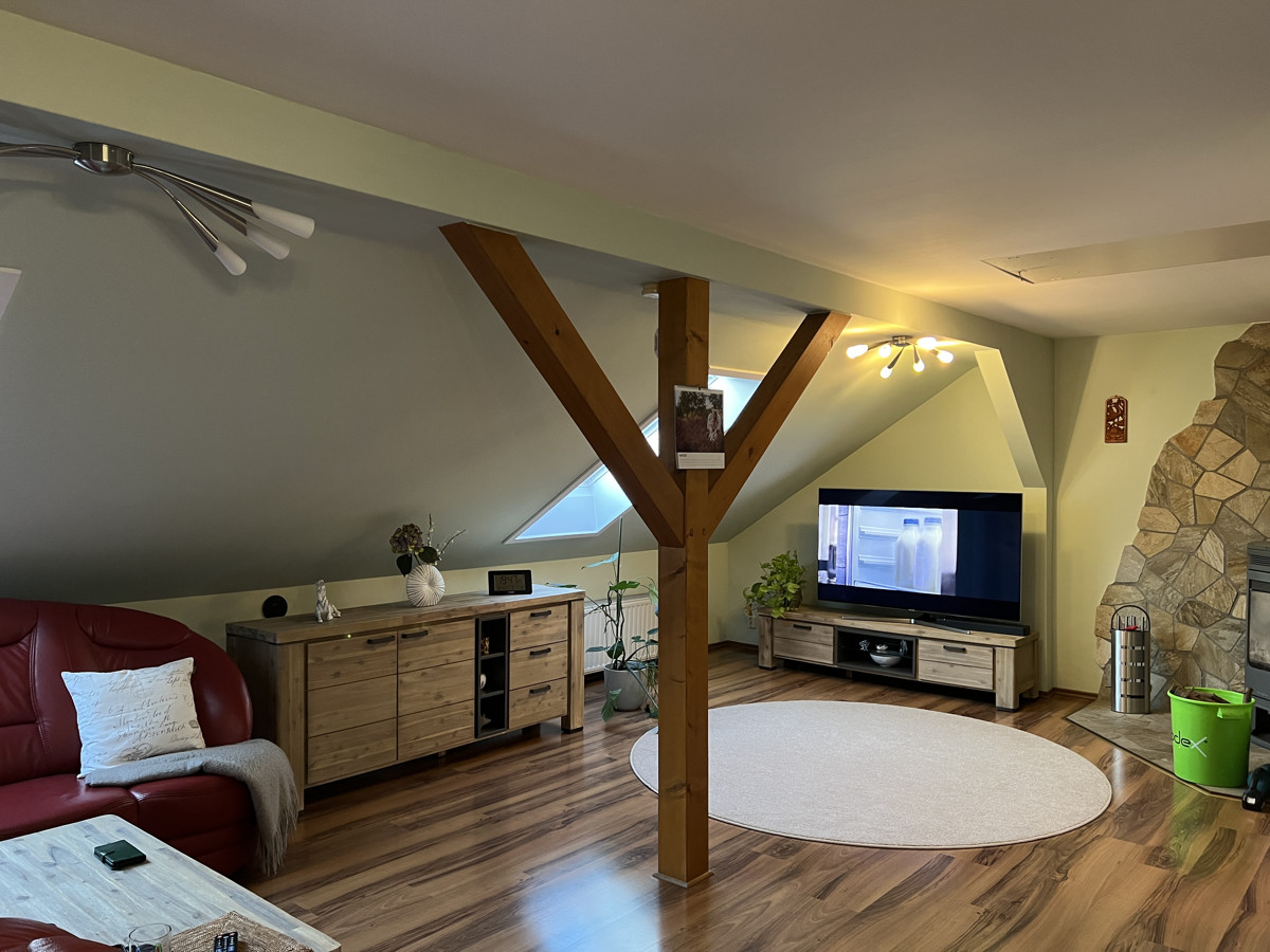 Charmantes, Modernisiertes Bauernhaus mit Scheune und Keller