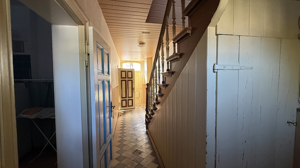 PROVISIONSFREI | Familienidyll mit Elbblick: 7-Zimmer-Haus mit Einliegerwohnung & Garten