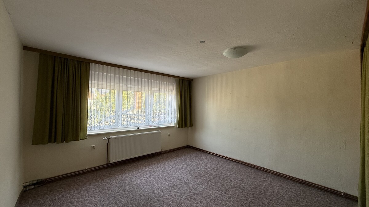 PROVISIONSFREI | Familienidyll mit Elbblick: 7-Zimmer-Haus mit Einliegerwohnung & Garten