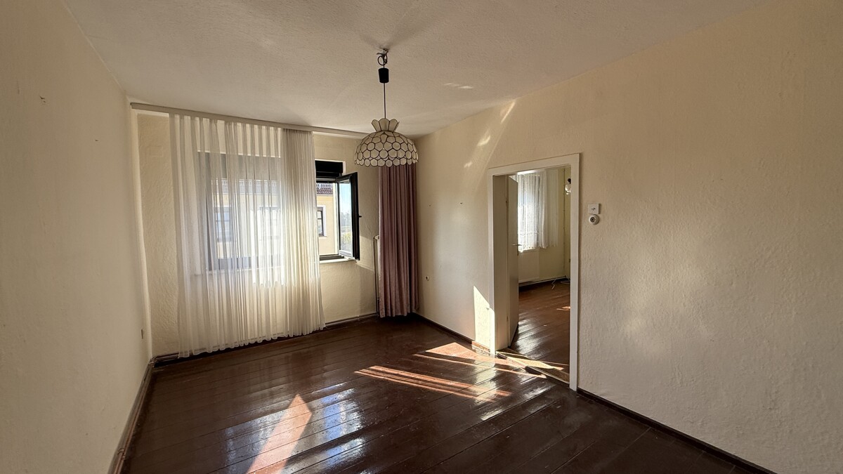 PROVISIONSFREI | Familienidyll mit Elbblick: 7-Zimmer-Haus mit Einliegerwohnung & Garten