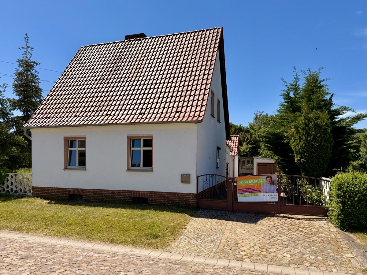 PROVISIONSFREI |Sanierter Rohdiamant im Grünen – mit KfW-Sanierungsfahrplan & Gestaltungsspielraum