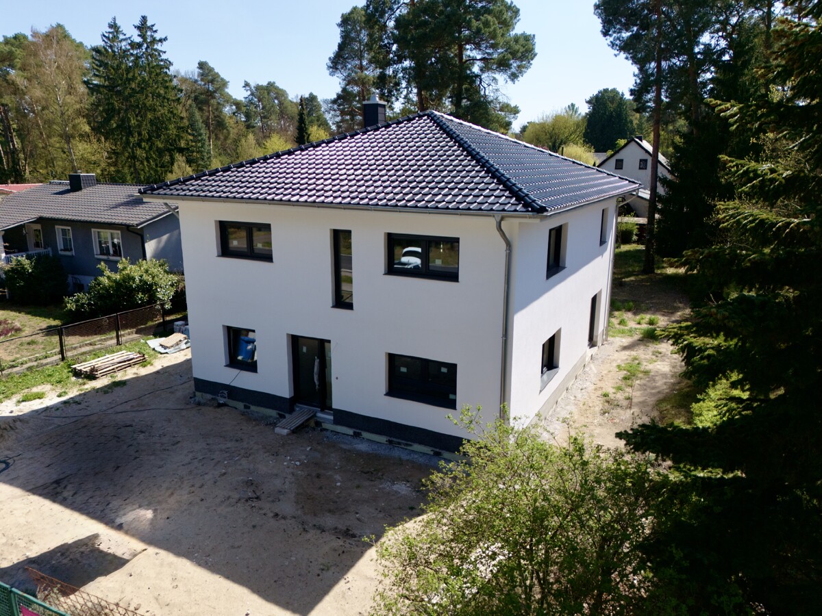 ERSTBEZUG | Exklusive Villa mit ca. 200m² Wohnfläche und großzügigem Garte