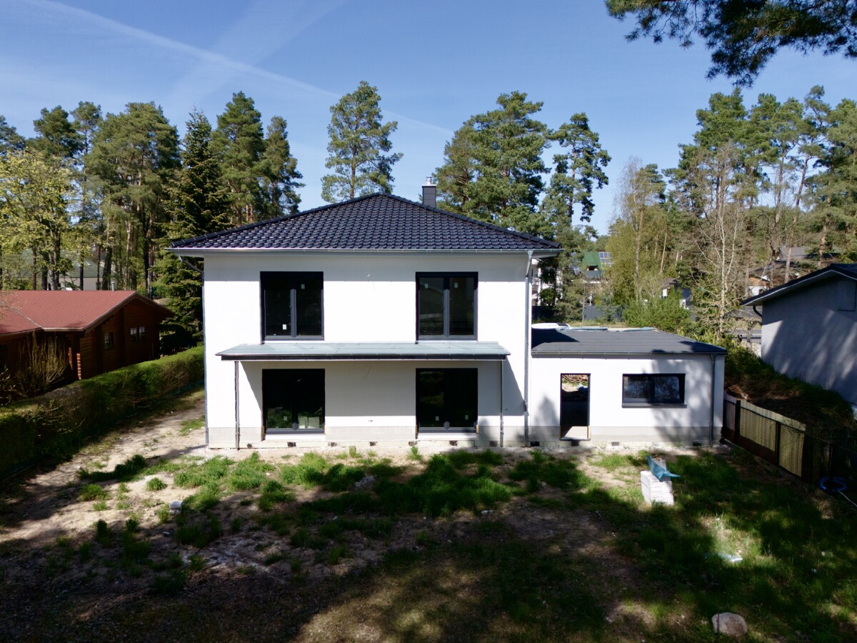 ERSTBEZUG | Exklusive Villa mit ca. 200m² Wohnfläche und großzügigem Garte