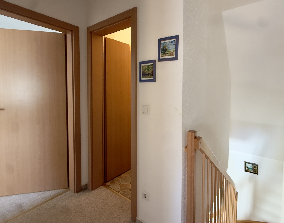 RESERVIERT | PROVISIONSFREI |   Gepflegtes Einfamilienhaus mit großem Grundstück