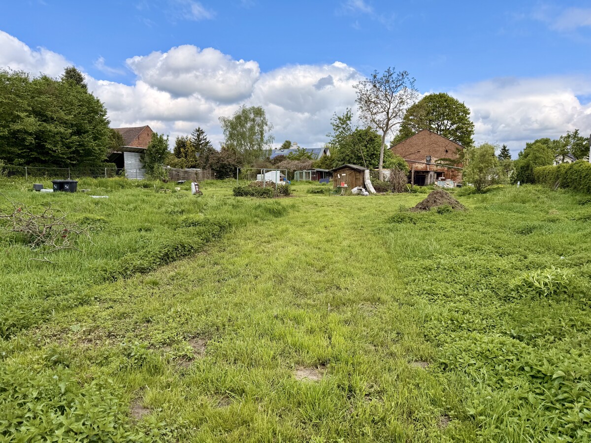 Vorderliegergrundstück mit massiver Scheune in Ahrensfelde sichern - ruhige Ortslage mit Weitblick!