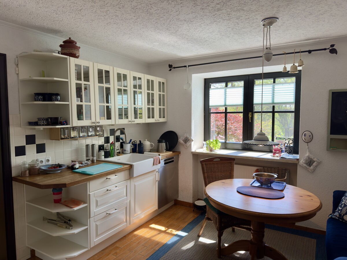 NEUER PREIS | Großzügige Villa mit Schwimmbad und parkähnlichem Garten
