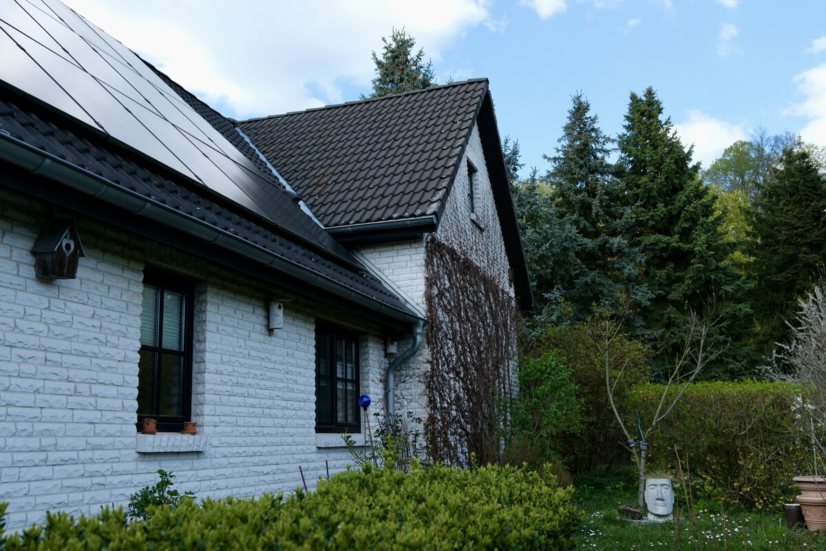 NEUER PREIS | Großzügige Villa mit Schwimmbad und parkähnlichem Garten