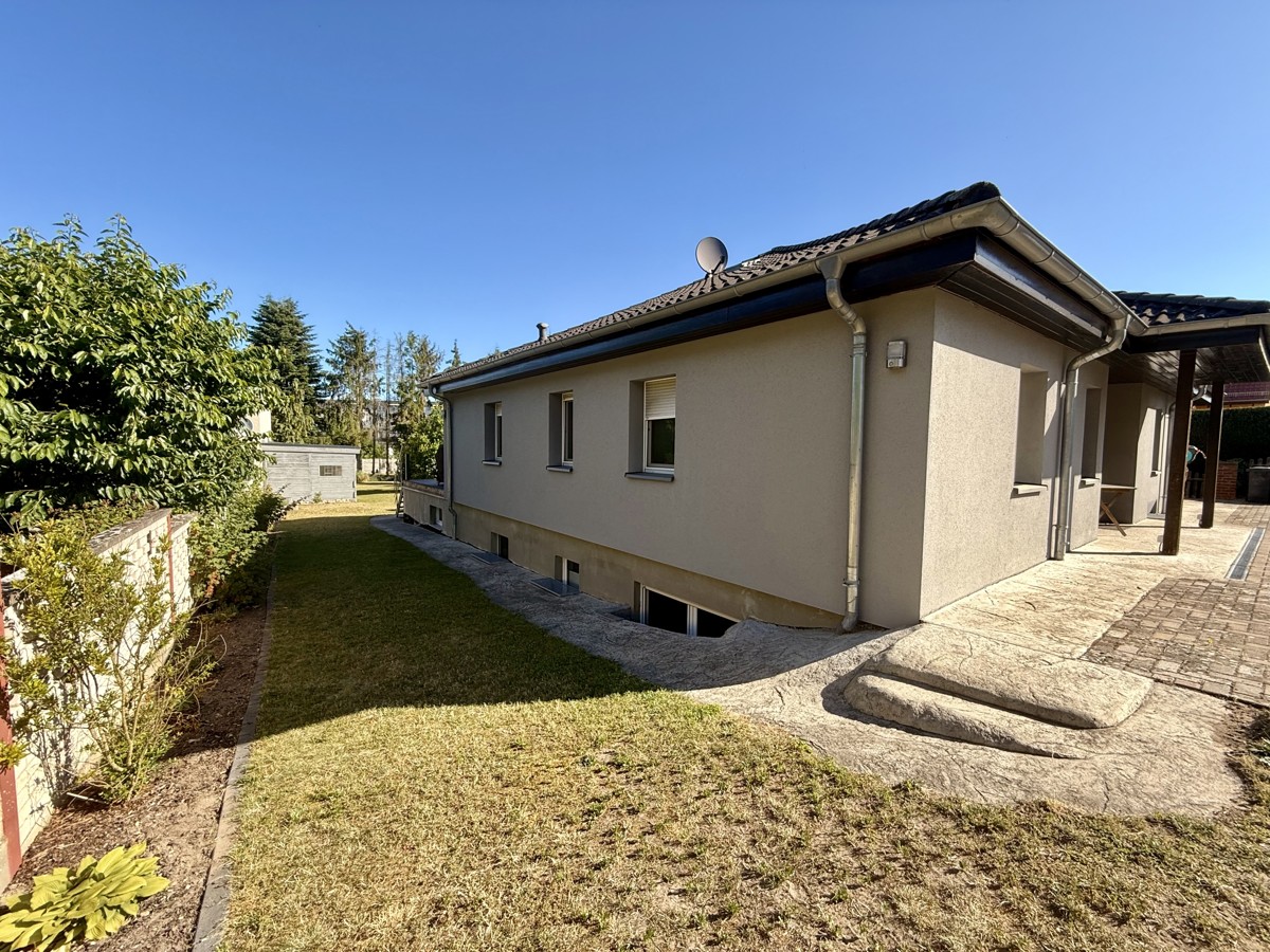 Jetzt zugreifen und Sommer genießen|Bungalow mit Grundstücks-Paradies in Rüdersdorf!