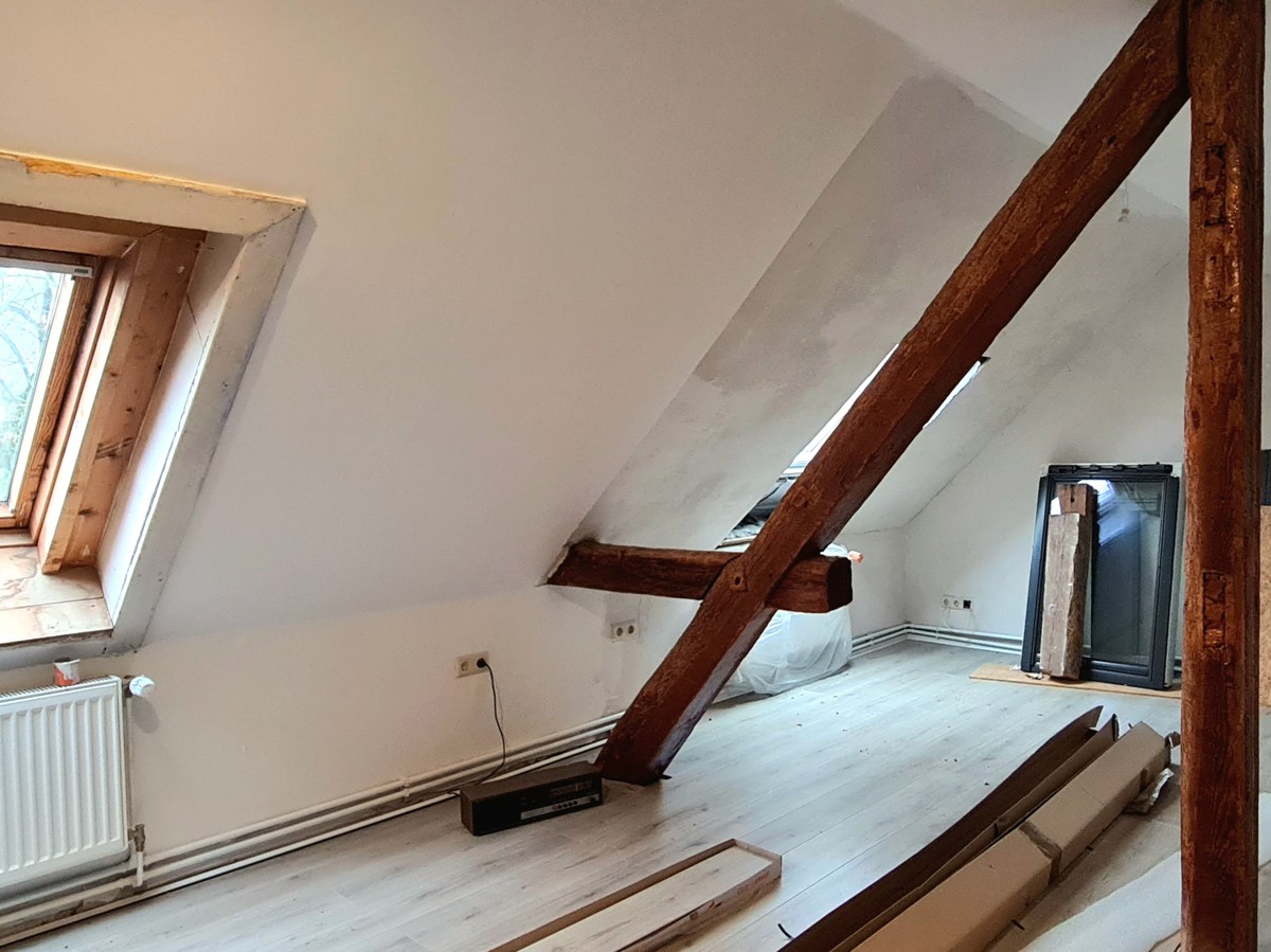NEUER PREIS  | Großzügiger Vierseitenhof mit 260m² Haus auf fast 9000 m² Grundstück - viel Potential