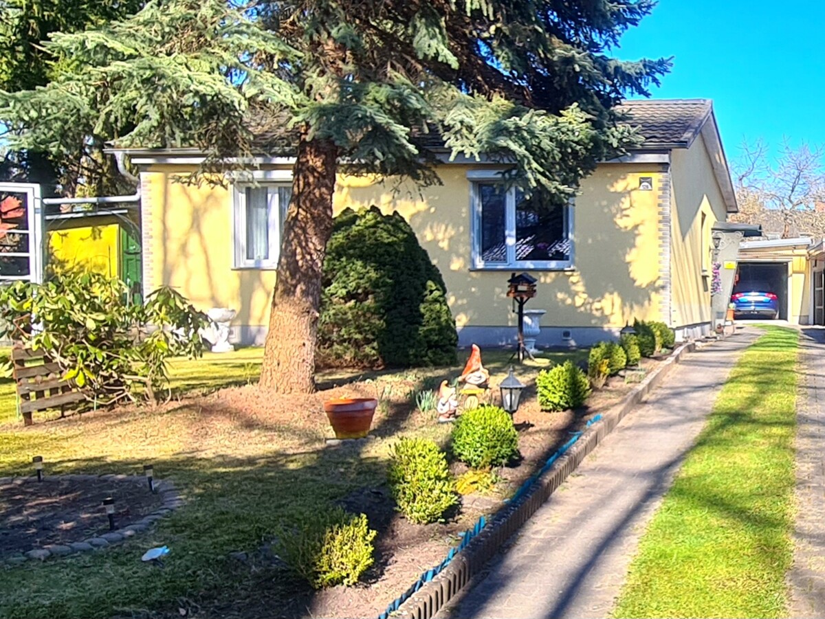 PROVISIONSFREI|Gepflegtes Haus mit schönem Grundstück, Garage & Terrasse – ideales Zuhause für Paare