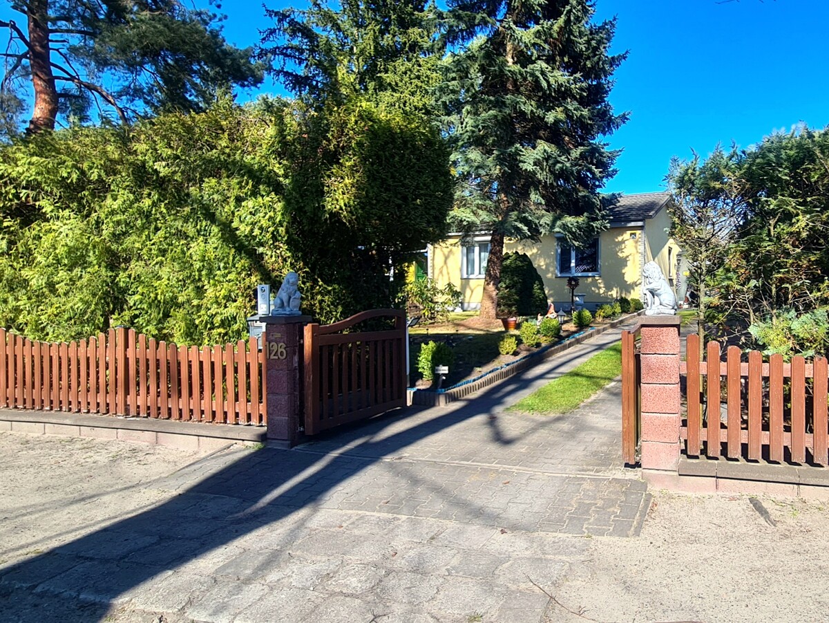 PROVISIONSFREI|Gepflegtes Haus mit schönem Grundstück, Garage & Terrasse – ideales Zuhause für Paare