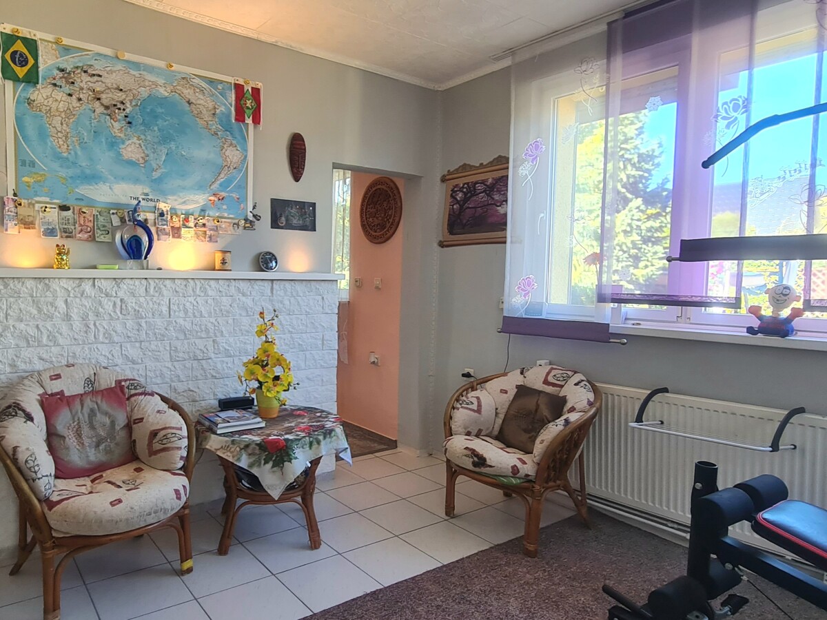 PROVISIONSFREI|Gepflegtes Haus mit schönem Grundstück, Garage & Terrasse – ideales Zuhause für Paare