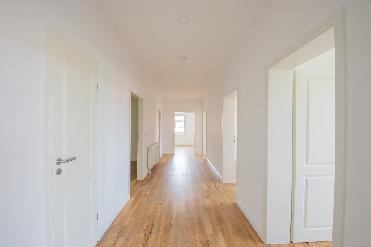 PROVISIONSFREI | Exklusive 5-Raum-Dachgeschosswohnung mit Parkblick, Balkon, Aufzug & TG-Stellplatz