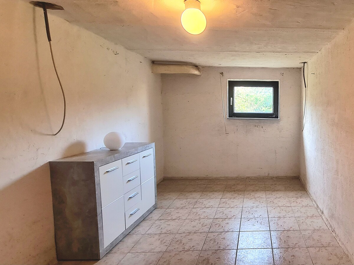 NEUER PREIS | Endlich Platz, Ruhe und Natur - 140m² Haus + 140m² Souterrain + 4638m² Grundstück