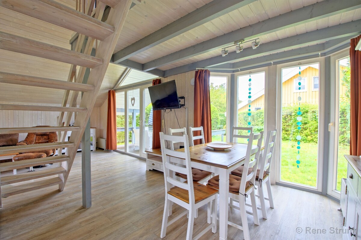 PROVISIONSFREI |Skandinavisches Ferienhaus im Ferienpark Mirow – Erholung, Komfort & Rendite