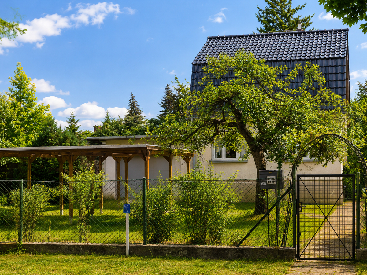 Modernisiertes Einfamilienhaus mit viel Nutzfläche, Garten und Werkstattpotenzial nahe Berlin-Buch