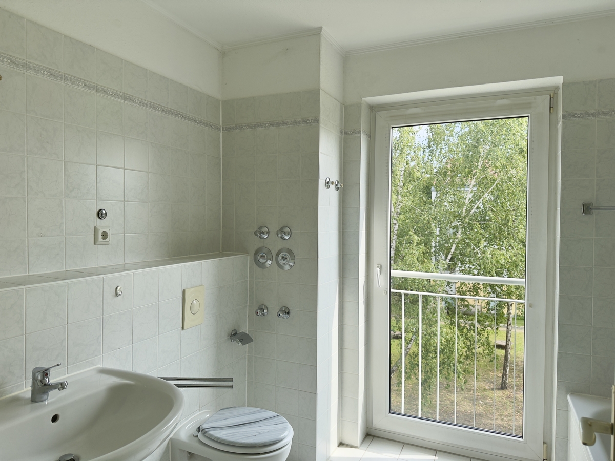 EINZIEHEN ODER VERMIETEN | Helle 2-Zimmer-Eigentumswohnung mit Balkon - PROVISIONSFREI