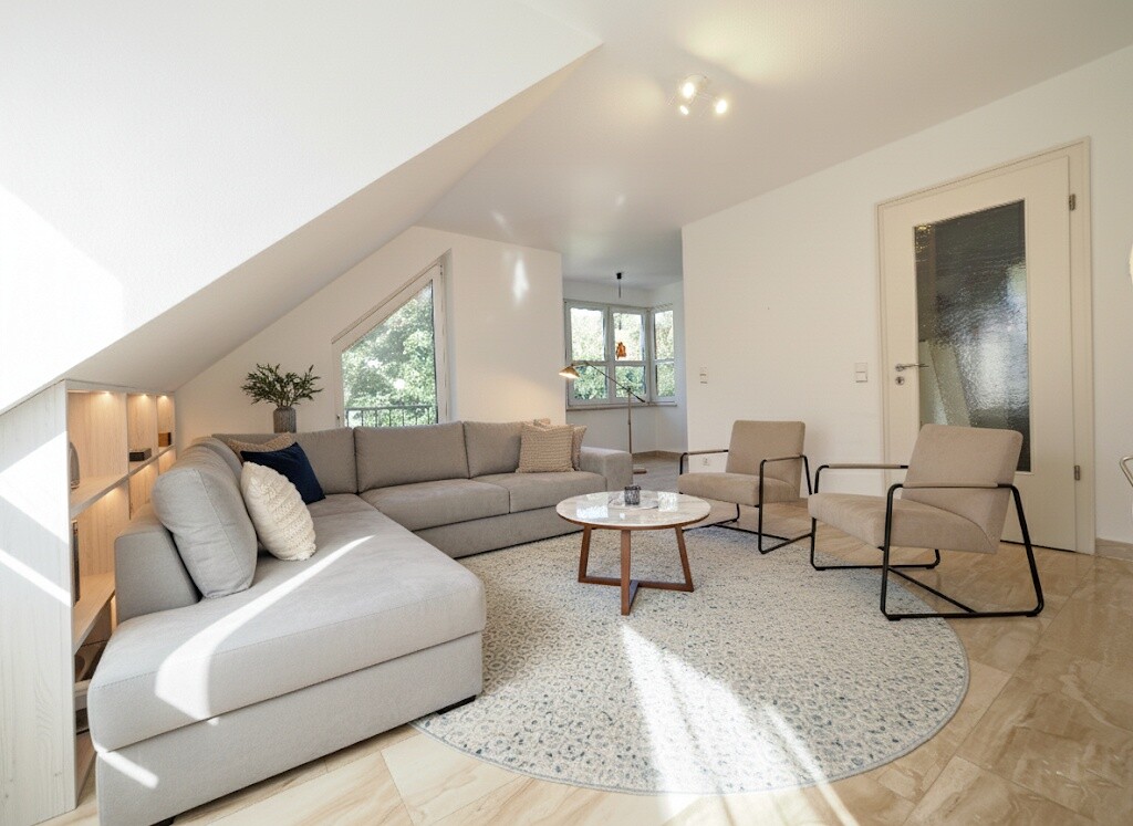 PROVISIONSFREI | Einziehen und Wohlfühlen – 3-Zimmer-Dachgeschosswohnung mit Balkon
