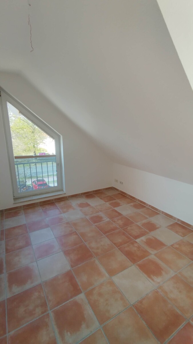 PROVISIONSFREI | Einziehen und Wohlfühlen – 3-Zimmer-Dachgeschosswohnung mit Balkon