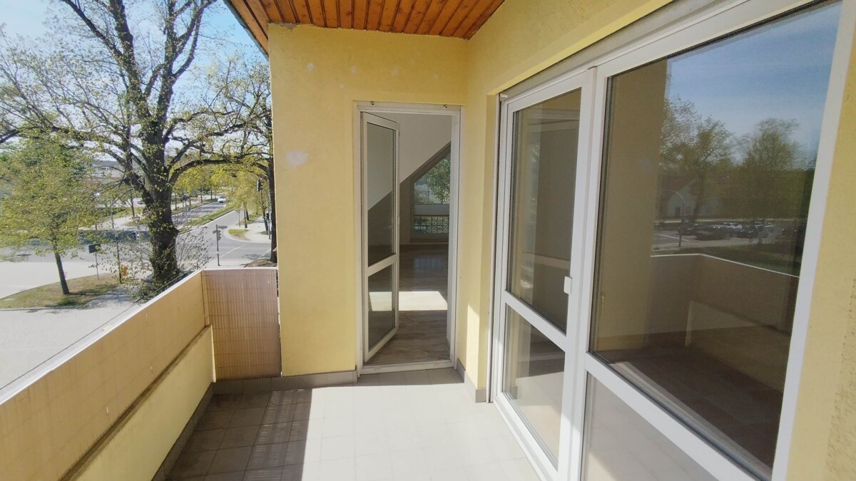 PROVISIONSFREI | Einziehen und Wohlfühlen – 3-Zimmer-Dachgeschosswohnung mit Balkon