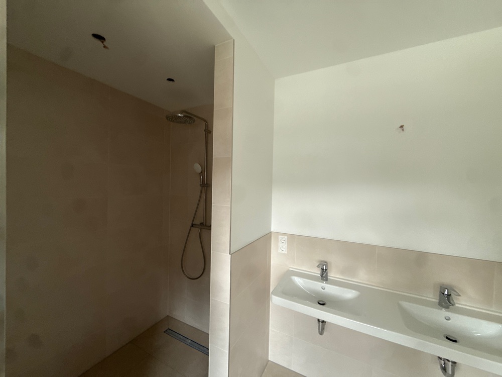 ERSTBEZUG | Exklusive Villa mit ca. 200m² Wohnfläche und großzügigem Garten