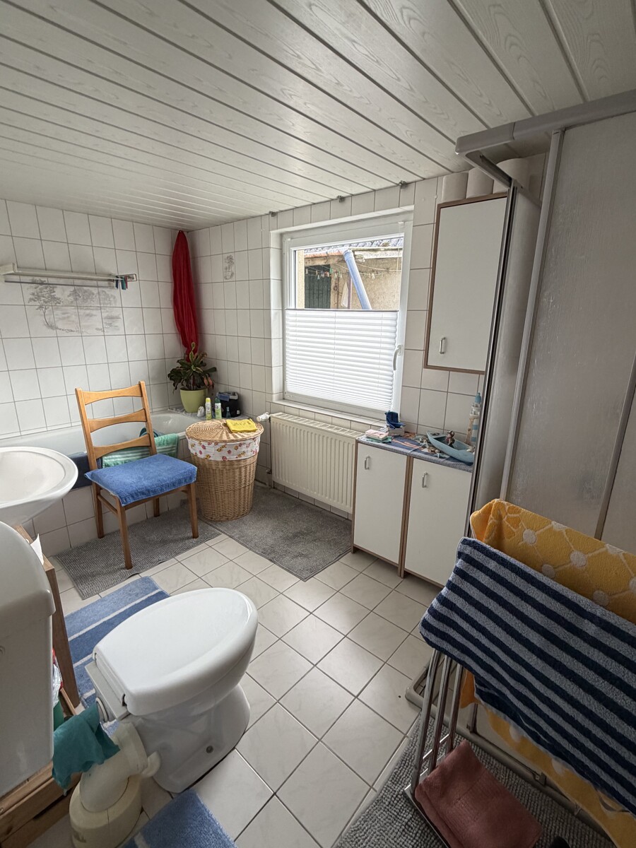 EIN HAUS, VIELE MÖGLICHKEITEN | Charmante Doppelhaushälfte für kreative Köpfe