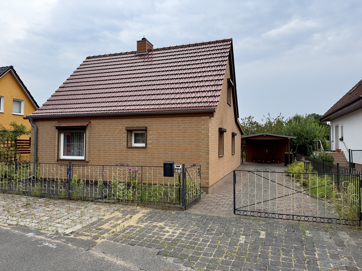 PROVISIONSFREI | Gemütliches Einfamilienhaus mit Nebengelass auf über 600qm großem Grundstück