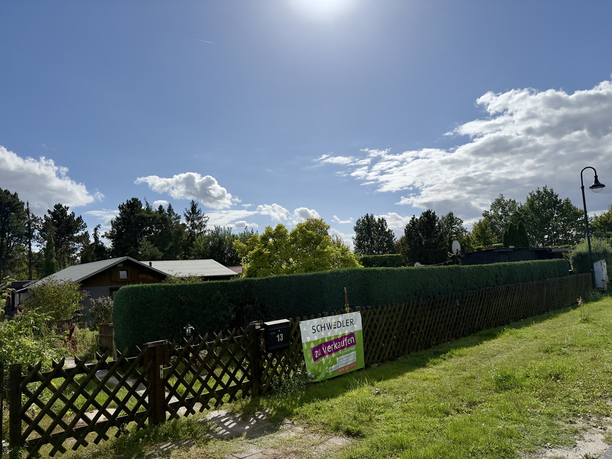 RESERVIERT | Provisionsfreies Blockbohlenhaus mit Garage auf über 1.000qm im Blumenhag
