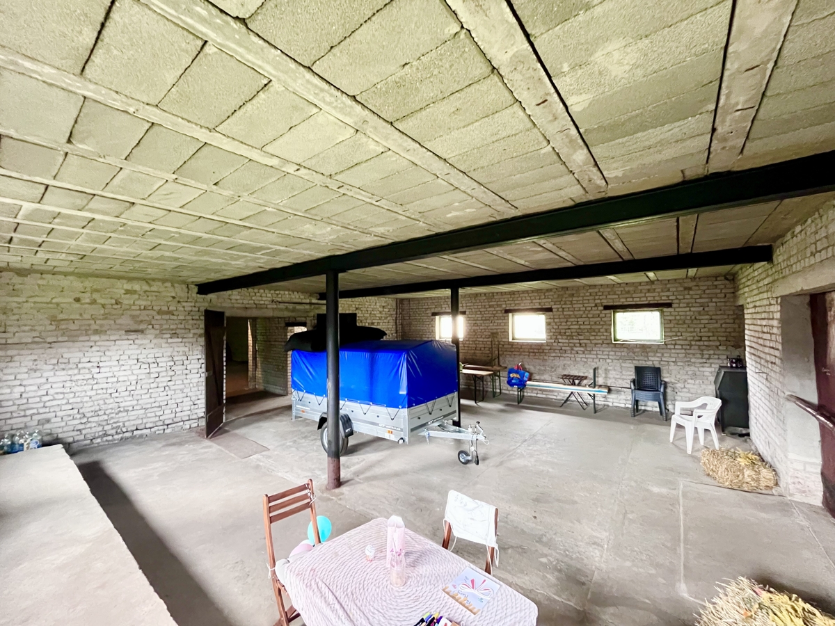 PROVISIONSFREI|Einfamilienhaus zur Vollsanierung + Ausbaureserve + Scheune + 2.250 m² Grundstück