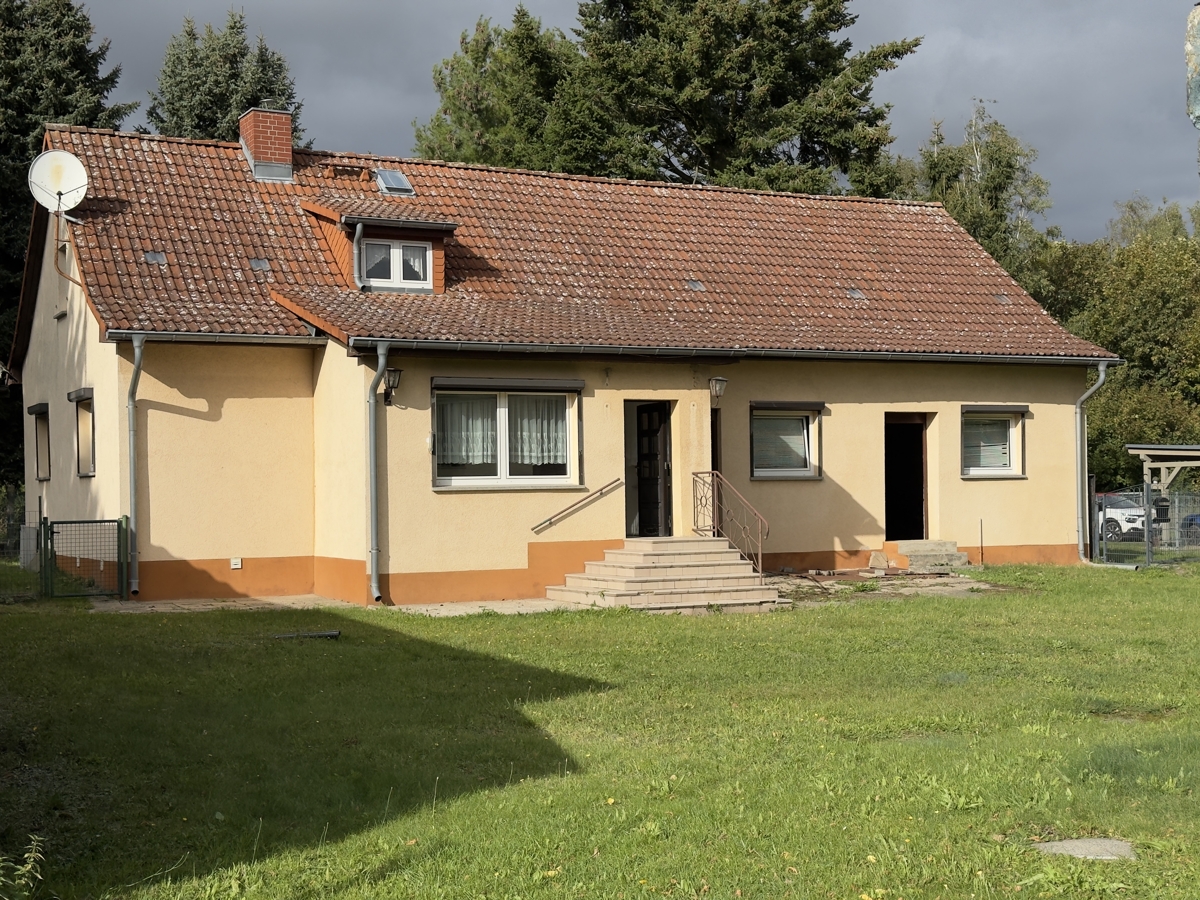 PROVISIONSFREI|Einfamilienhaus zur Vollsanierung + Ausbaureserve + Scheune + 2.250 m² Grundstück
