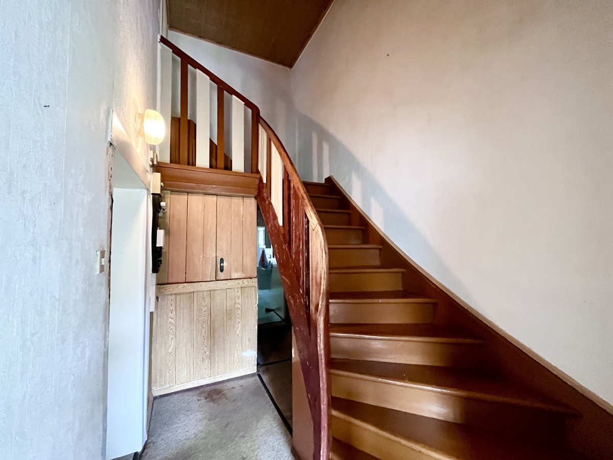 PROVISIONSFREI|Einfamilienhaus zur Vollsanierung + Ausbaureserve + Scheune + 2.250 m² Grundstück