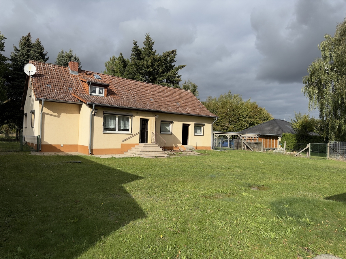 PROVISIONSFREI|Einfamilienhaus zur Vollsanierung + Ausbaureserve + Scheune + 2.250 m² Grundstück