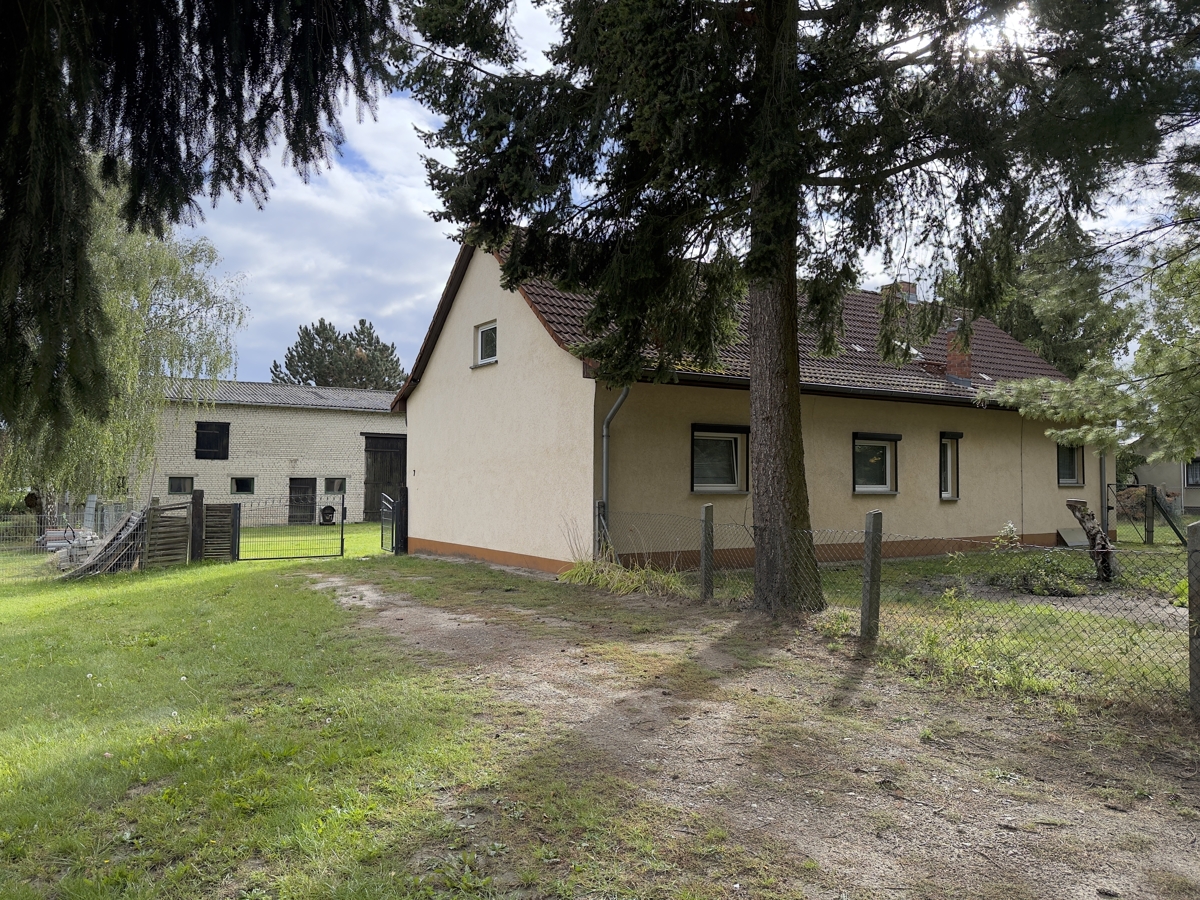 PROVISIONSFREI|Einfamilienhaus zur Vollsanierung + Ausbaureserve + Scheune + 2.250 m² Grundstück