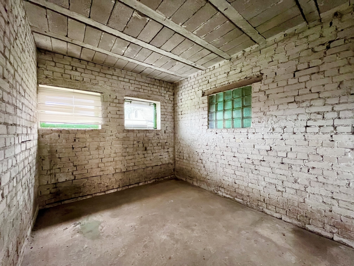 PROVISIONSFREI|Einfamilienhaus zur Vollsanierung + Ausbaureserve + Scheune + 2.250 m² Grundstück