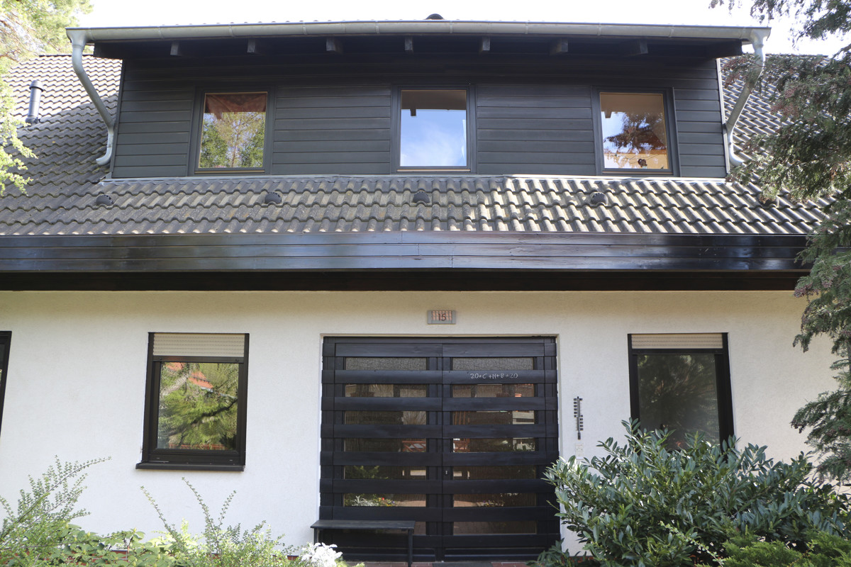 NEU | Zweifamilienhaus im Grünen