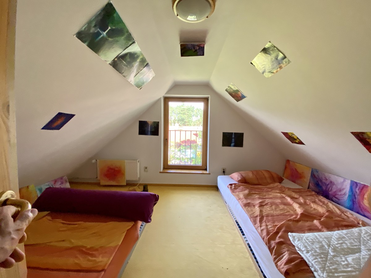 NEU | Zweifamilienhaus im Grünen