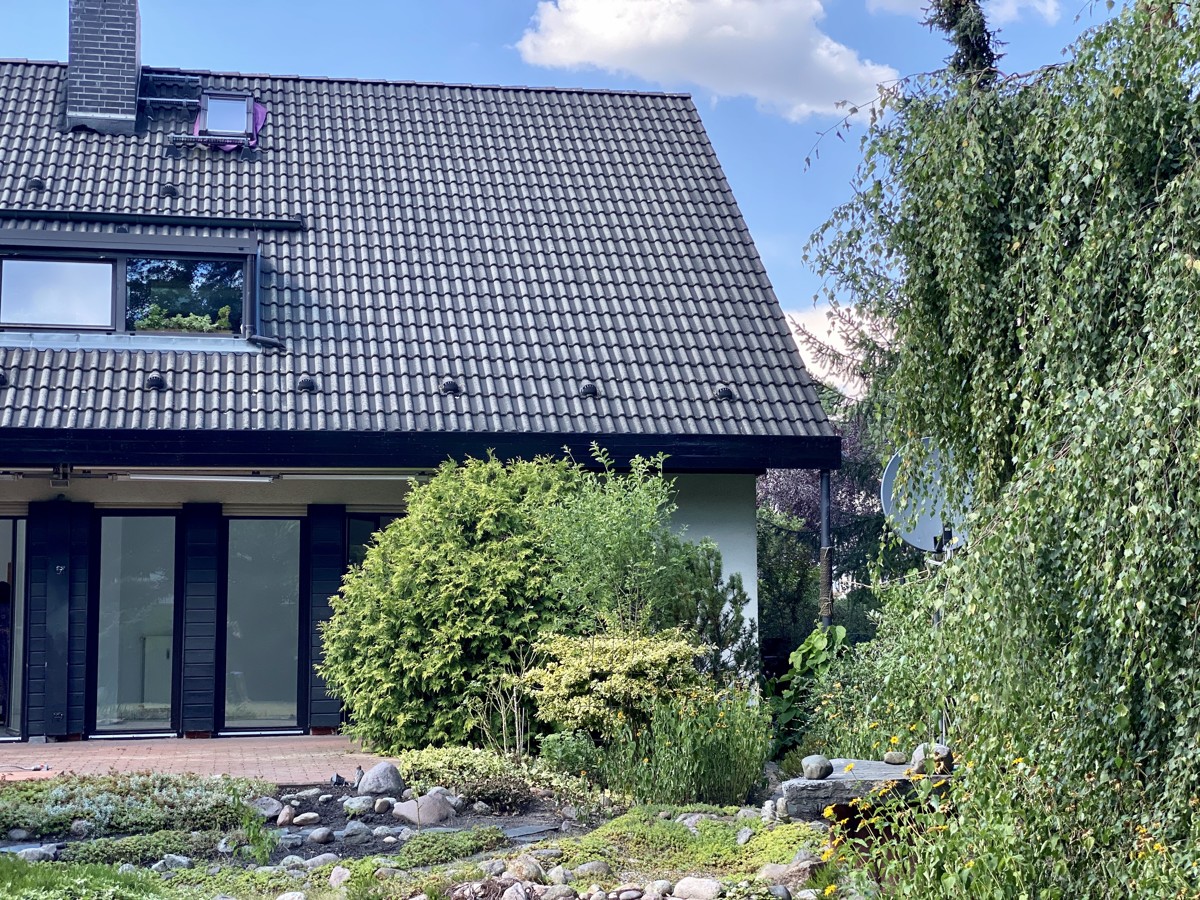 NEU | Zweifamilienhaus im Grünen