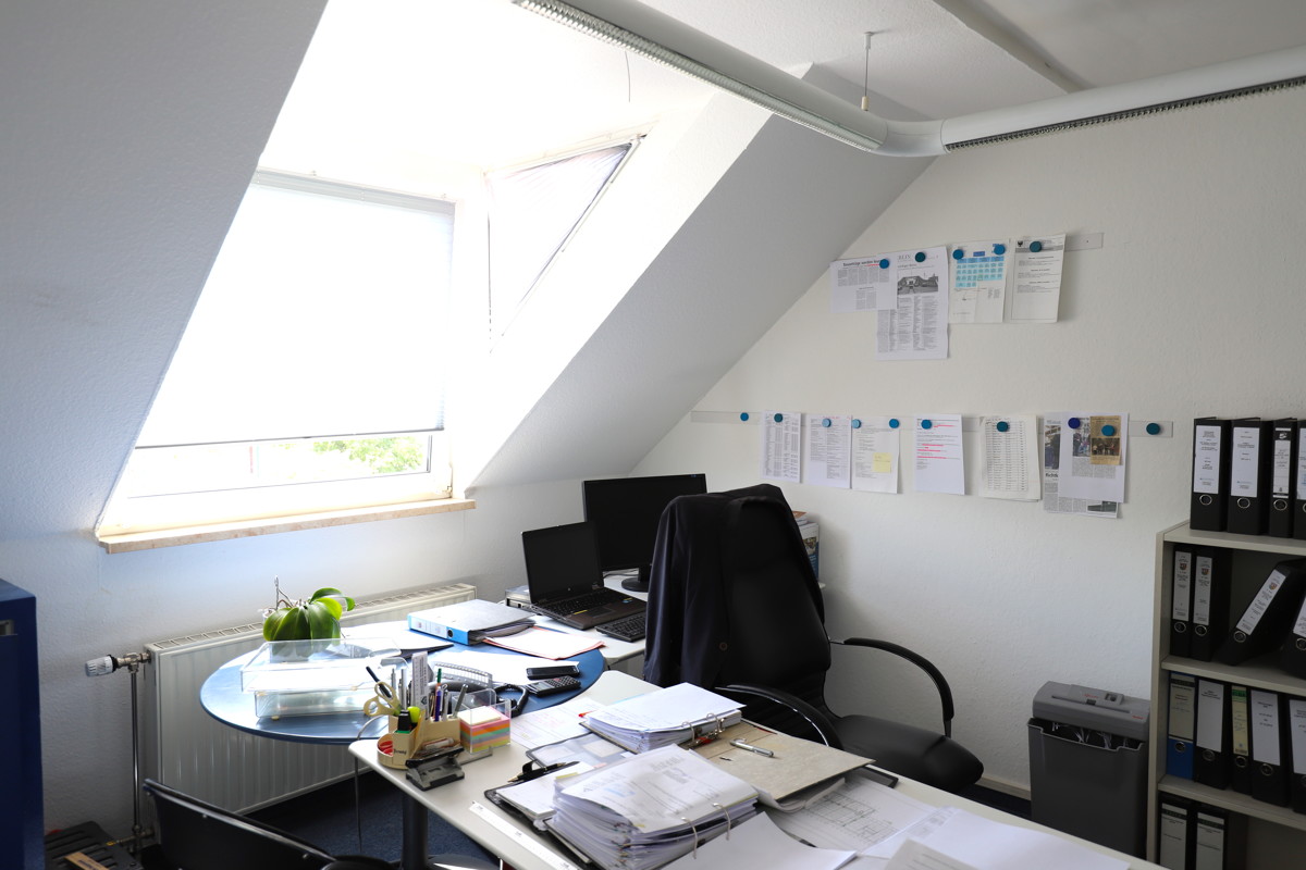AB 2021 | 210qm große Büroetage mit 2 PKW-Stellplätze zentral in Panketal-Zepernick