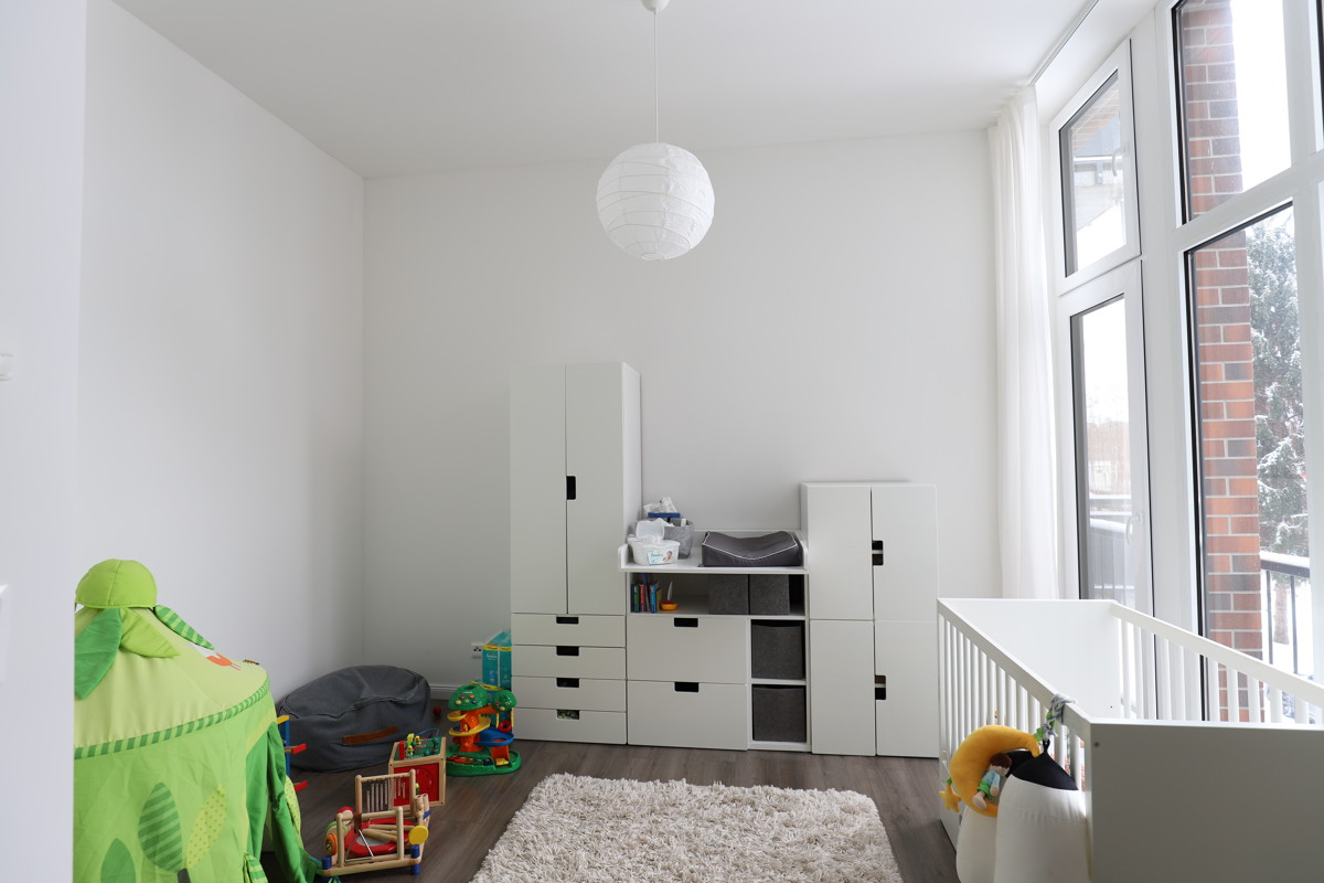 AB SOFORT | Sanierte, gehobene 4-Zimmer Wohnung mit Balkon und Blick ins Grüne
