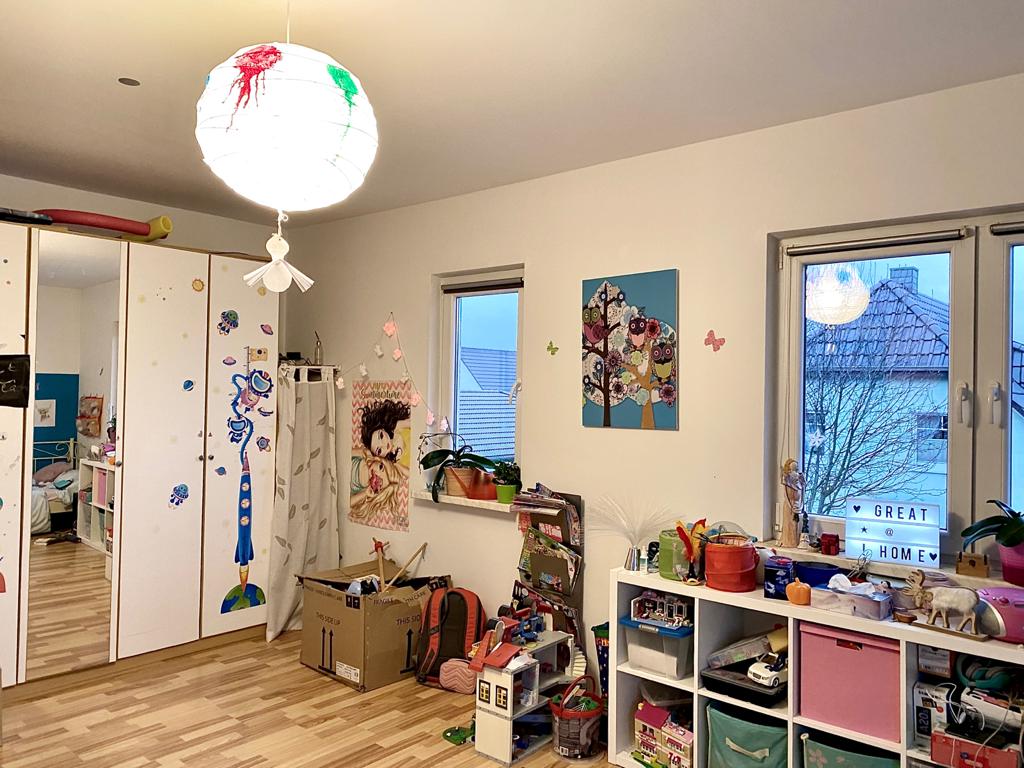 AB MAI 2021| Große Doppelhaushälfte mit kleinem Garten in Französisch Buchholz zu vermieten