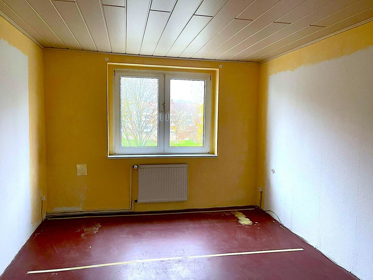 SOLIDE ALTERSVORSORGE | 3 Raumwohnung mit Duschbad und Balkon zum Renovieren.
